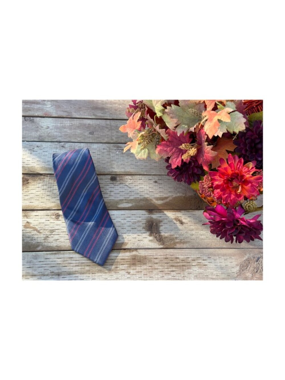 Vintage Holt Renfrew Men's Necktie 100% Silk Blue Red Italy